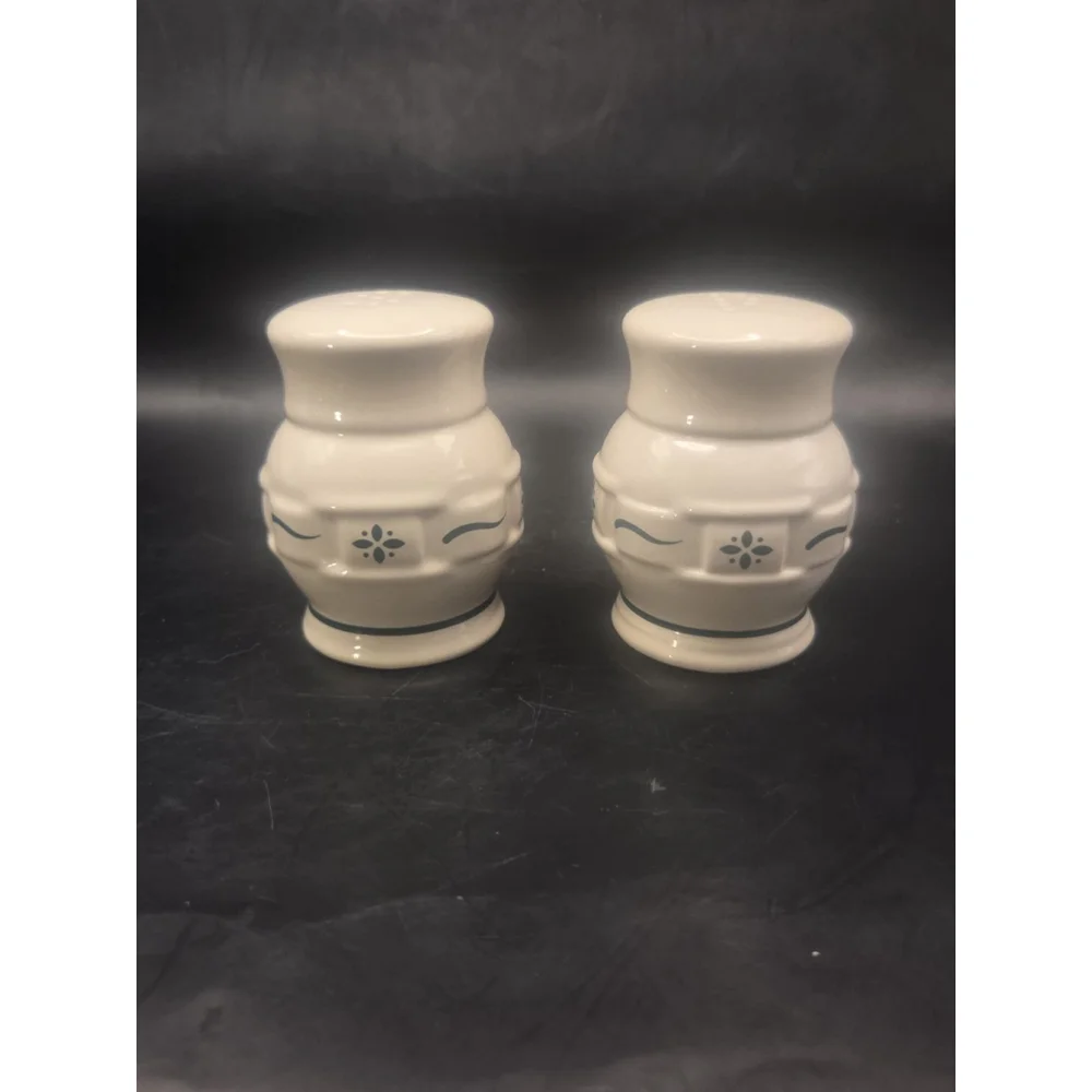 Longaberger Classic Green Woven Traditions Salt and Pepper Shakers set